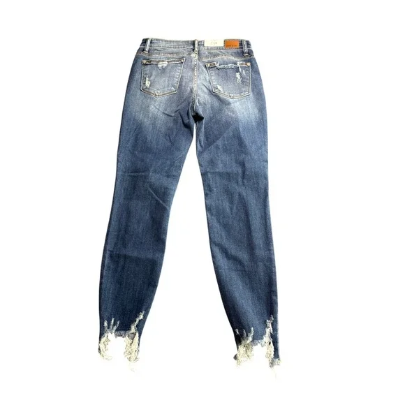 Judy Blue Mid Rise Distressed Cropped Skinny Jeans Size 28 NWT - Picture 6 of 7